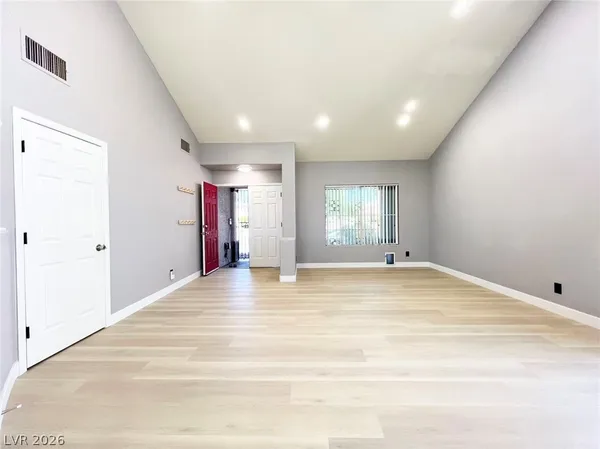 $2,850 | 8061 Petunia Flower Way, Las Vegas, NV 89147