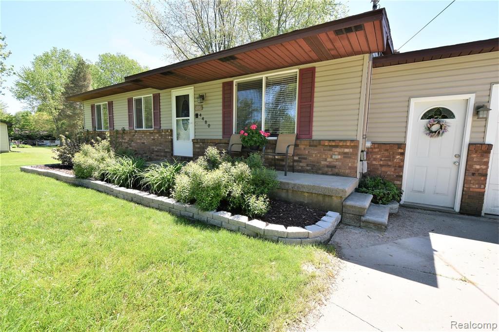 4480 East Vienna Road Clio, MI 48420 - Photo 5 of 29