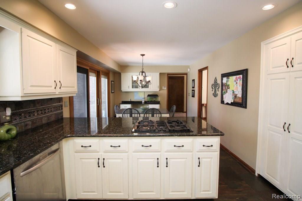1701 North Kilburn Road Rochester, MI 48306 - Photo 8 of 35 Final (25 of 35).jpg
