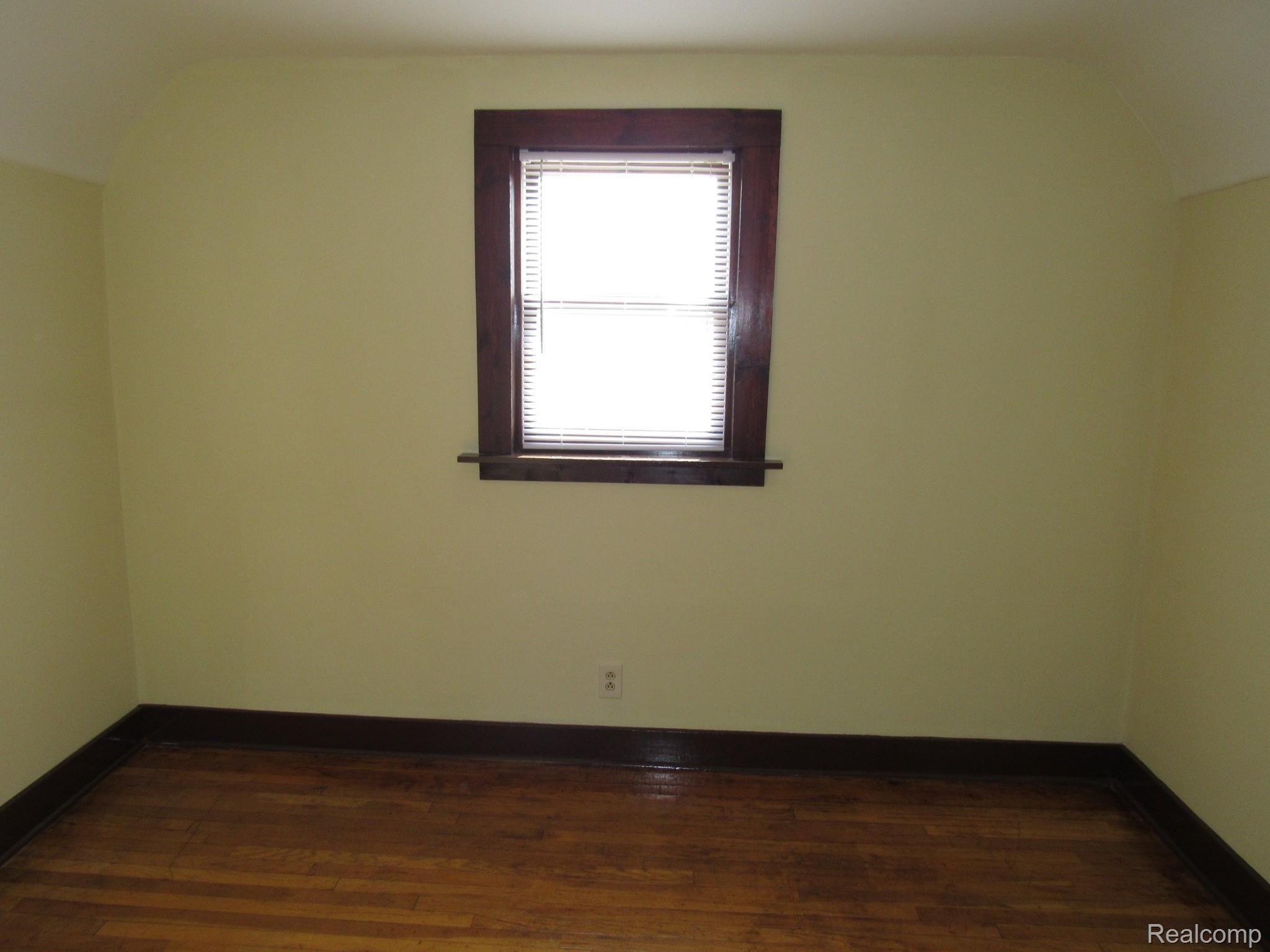 16 West Rutgers Avenue Pontiac, MI 48340 - Photo 25 of 36 16 W RUTGERS PONTIAC (164).JPG