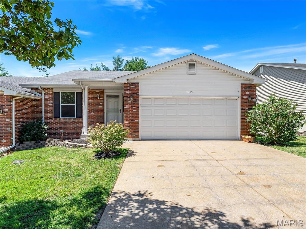 355 Oak Ridge Parkway Arnold, MO 63010 - Photo 2 of 33