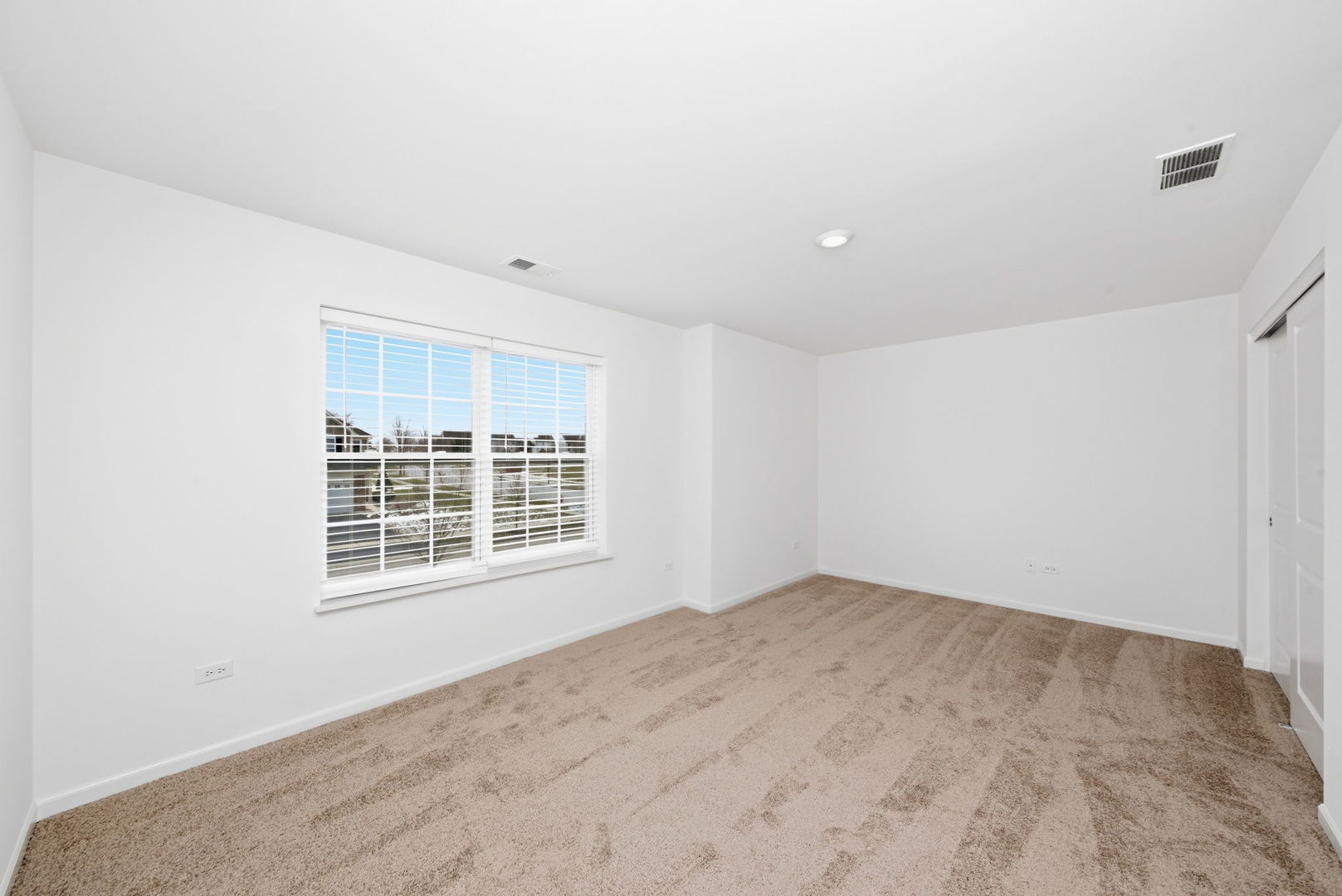 2017 Pembridge Lane Joliet, IL 60431 - Photo 12 of 19 a view of empty room with a window