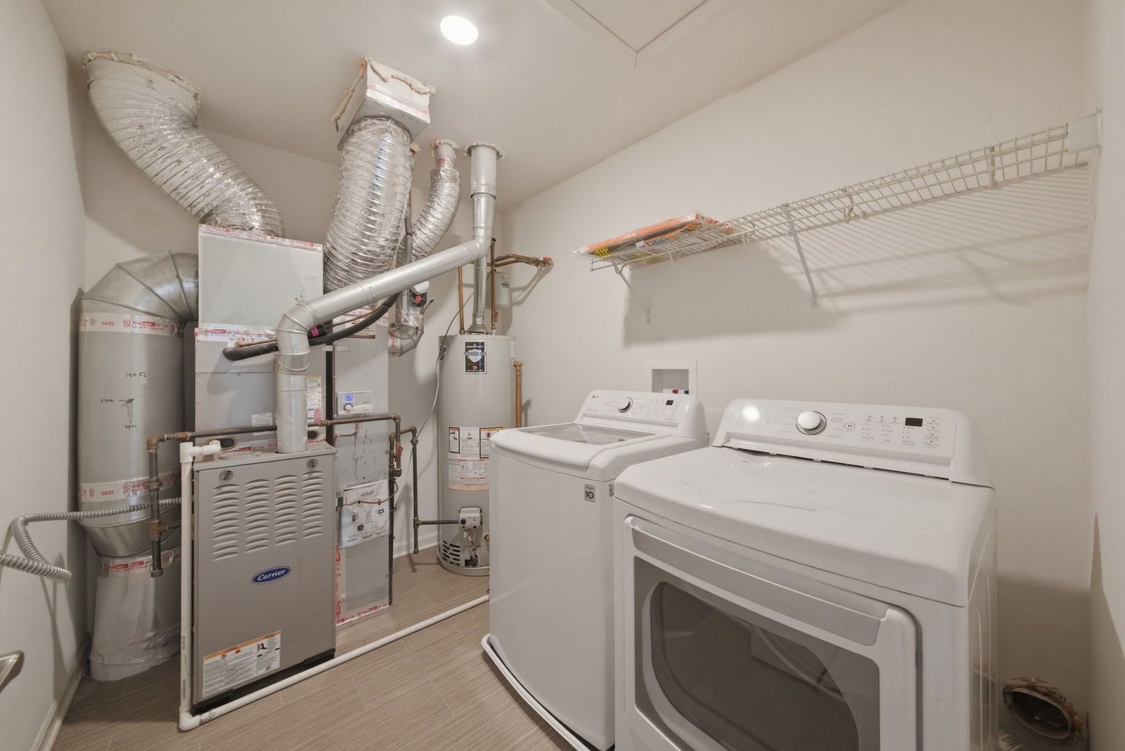 2017 Pembridge Lane Joliet, IL 60431 - Photo 14 of 19 a utility room with dryer and washer