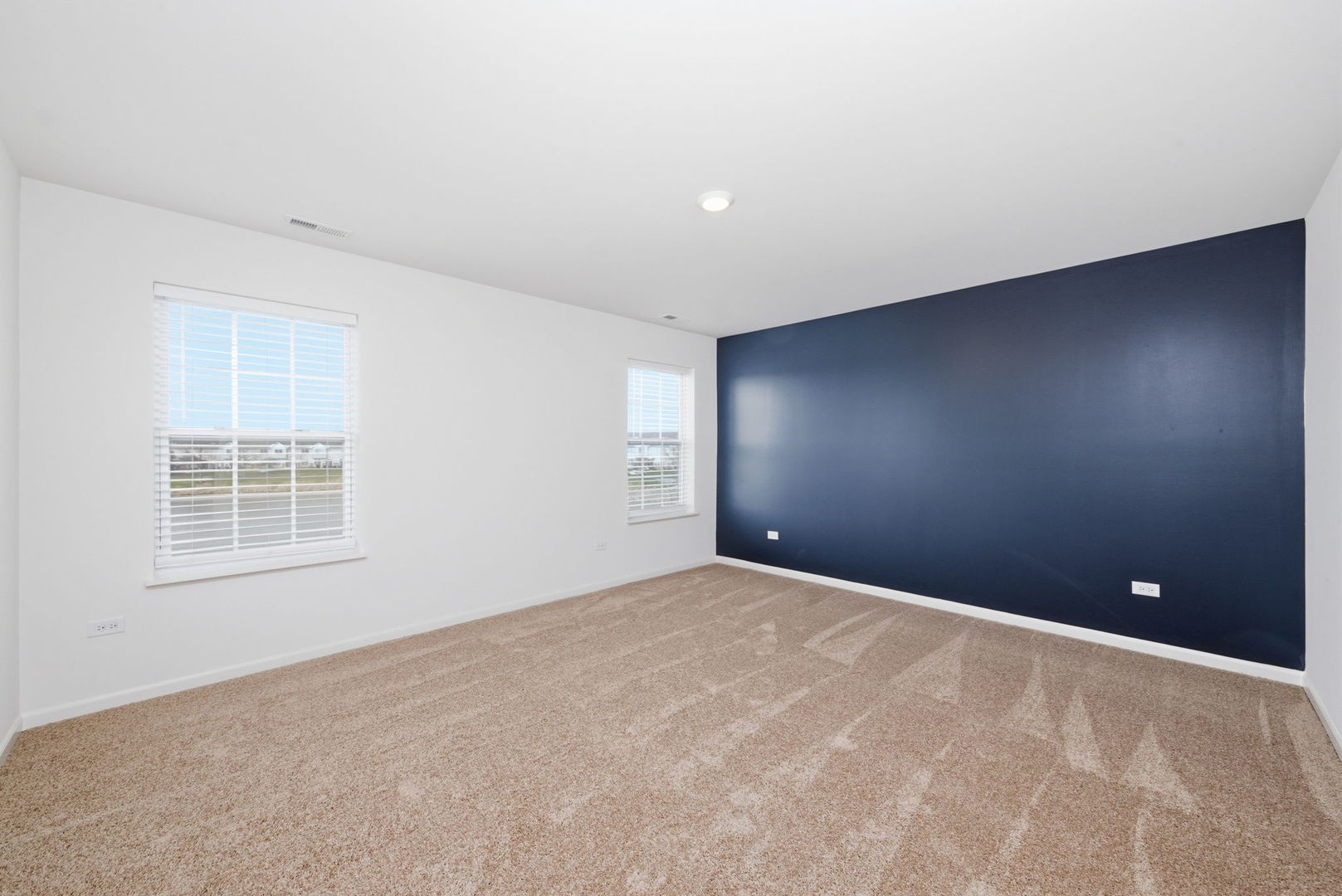 2017 Pembridge Lane Joliet, IL 60431 - Photo 16 of 19 an empty room with windows