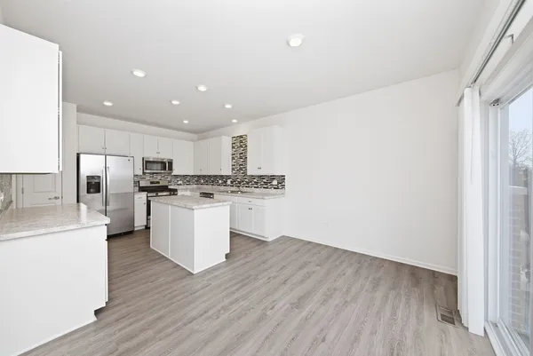 $339,999 | 2017 Pembridge Lane, Joliet, IL 60431