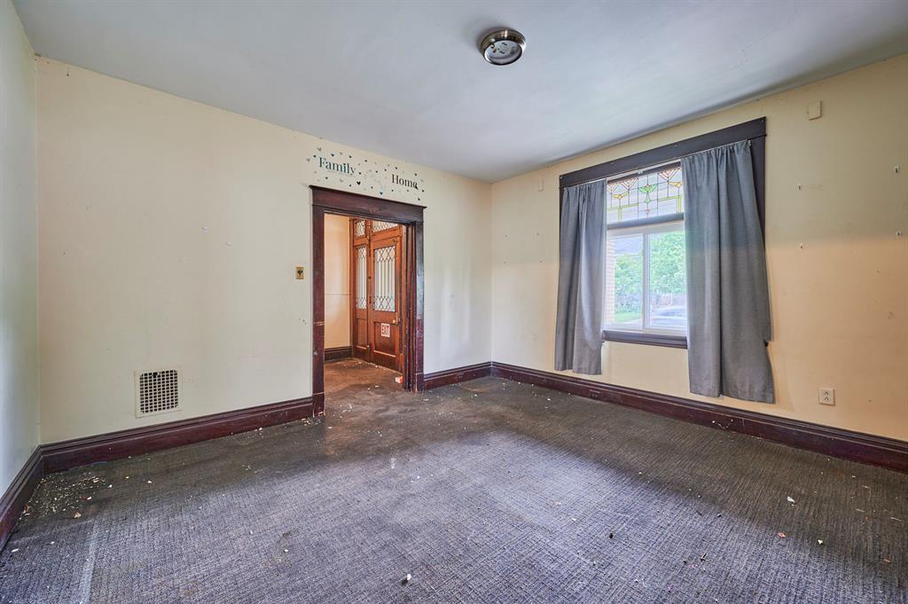 2044 Brownsville Road Pittsburgh, PA 15210 - Photo 11 of 33