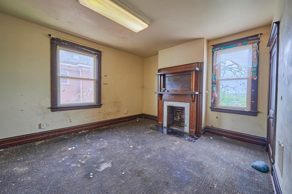 2044 Brownsville Road Pittsburgh, PA 15210 - Photo 20 of 33