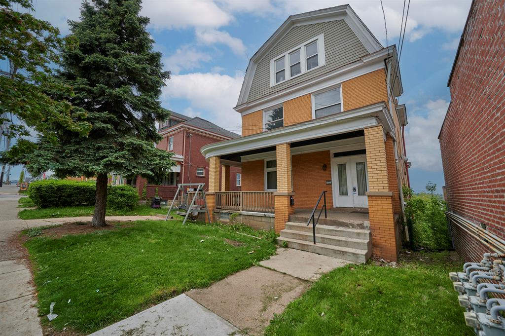 2044 Brownsville Road Pittsburgh, PA 15210 - Photo 2 of 33