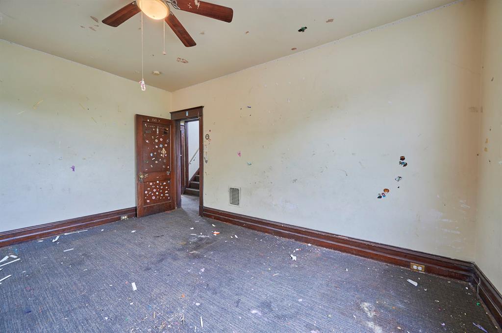 2044 Brownsville Road Pittsburgh, PA 15210 - Photo 25 of 33
