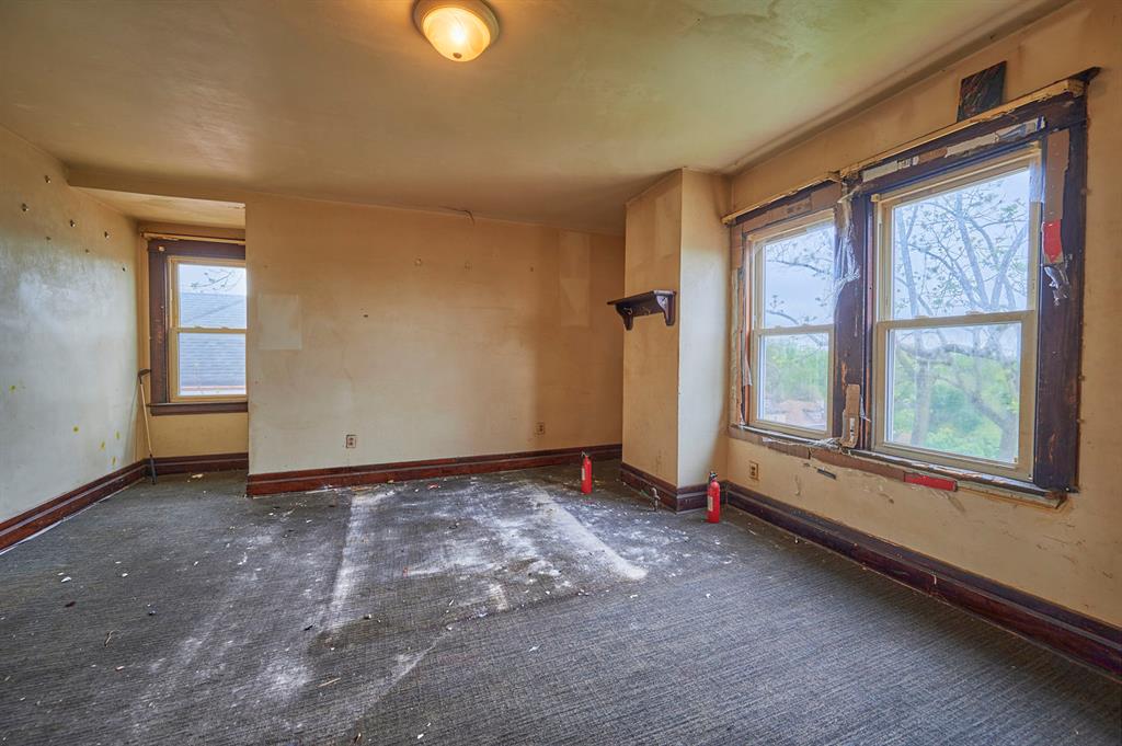 2044 Brownsville Road Pittsburgh, PA 15210 - Photo 26 of 33