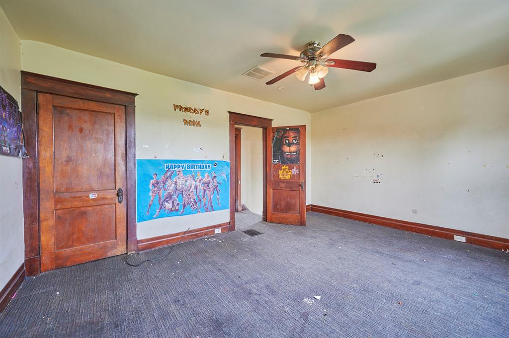 2044 Brownsville Road Pittsburgh, PA 15210 - Photo 29 of 33