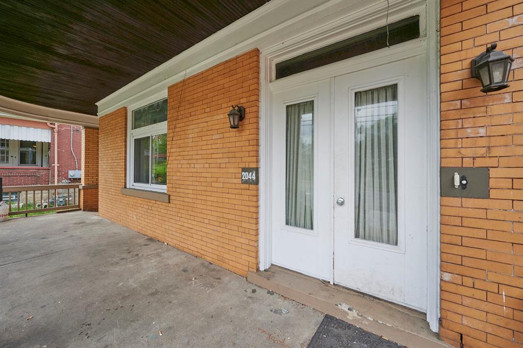 2044 Brownsville Road Pittsburgh, PA 15210 - Photo 3 of 33