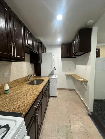 $2,600 | 7205 Little Neck Parkway, Unit 113B | Glen Oaks