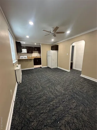 $2,600 | 7205 Little Neck Parkway, Unit 113B | Glen Oaks