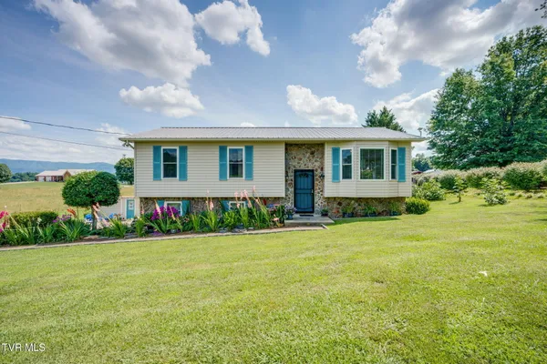 $335,000 | 240 Cumberland Drive, Greeneville, TN 37745