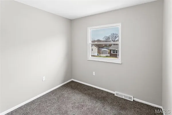 $199,900 | 5808 Dogwood Lane, Godfrey, IL 62035