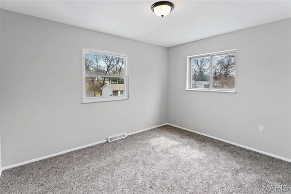 $199,900 | 5808 Dogwood Lane, Godfrey, IL 62035