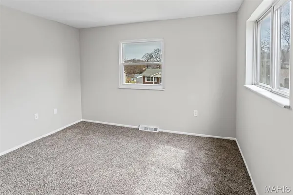 $199,900 | 5808 Dogwood Lane, Godfrey, IL 62035