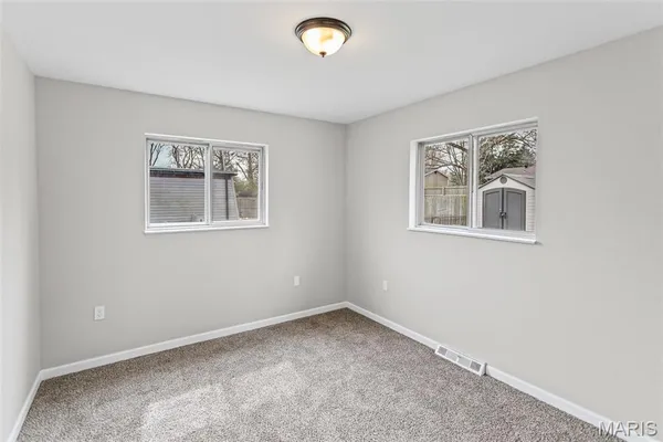 $199,900 | 5808 Dogwood Lane, Godfrey, IL 62035