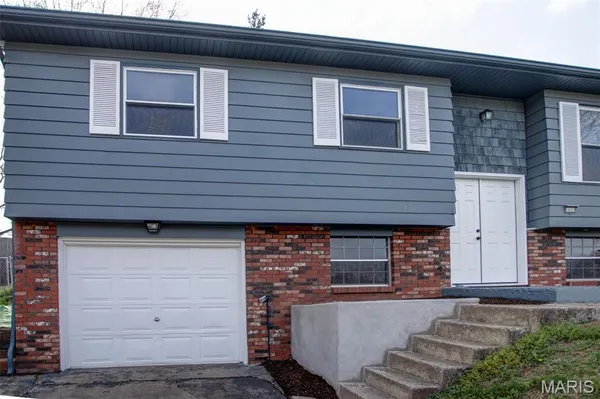 $199,900 | 5808 Dogwood Lane, Godfrey, IL 62035