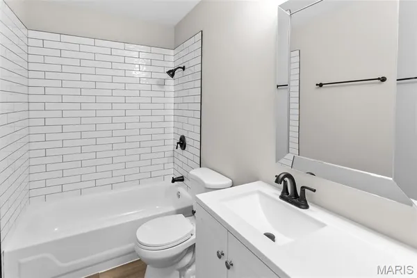 $199,900 | 5808 Dogwood Lane, Godfrey, IL 62035