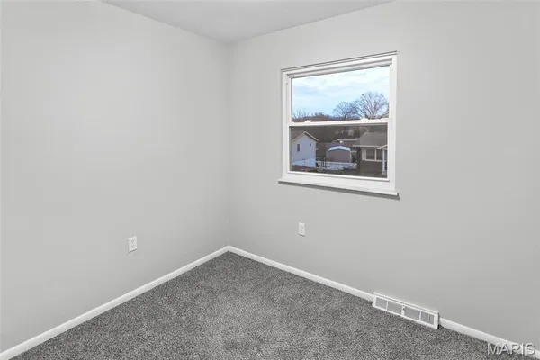 $199,900 | 5808 Dogwood Lane, Godfrey, IL 62035