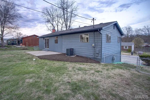 $199,900 | 5808 Dogwood Lane, Godfrey, IL 62035