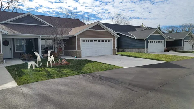 $374,900 | 301 Edenview, Eden, WI 53019