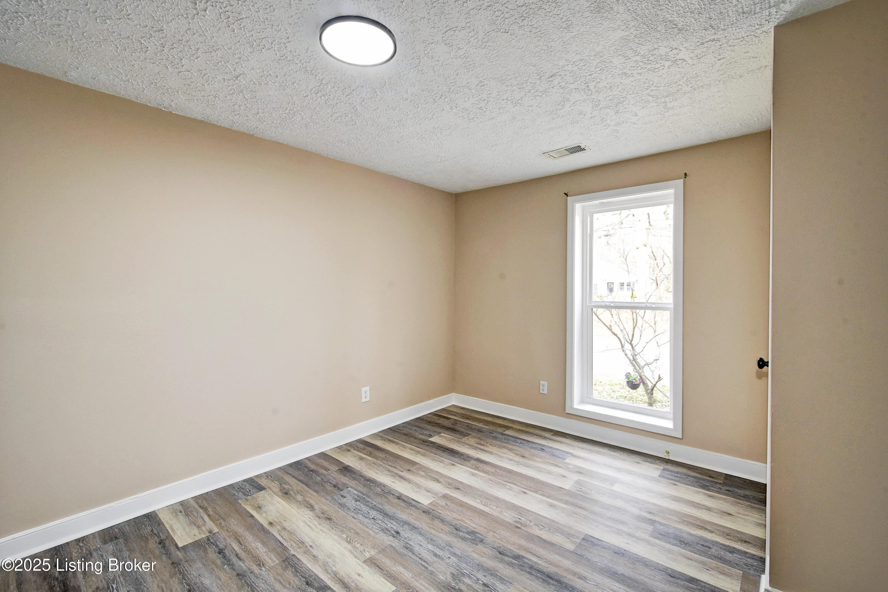 6629 Sylvania Road Louisville, KY 40258 - Photo 10 of 26 _DSC9073_5_6