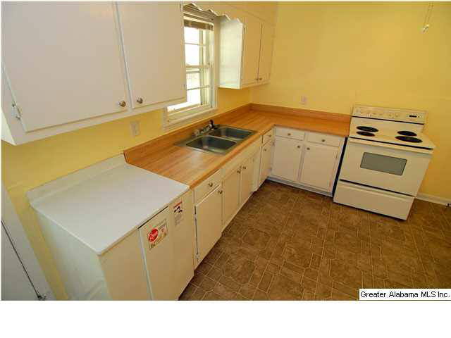 1009 Inzer Drive Birmingham, AL 35214 - Photo 4 of 15