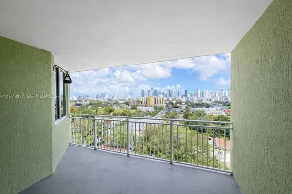 $2,350 | 219 Northwest 12th Avenue, Unit 1002, Miami, FL 33128