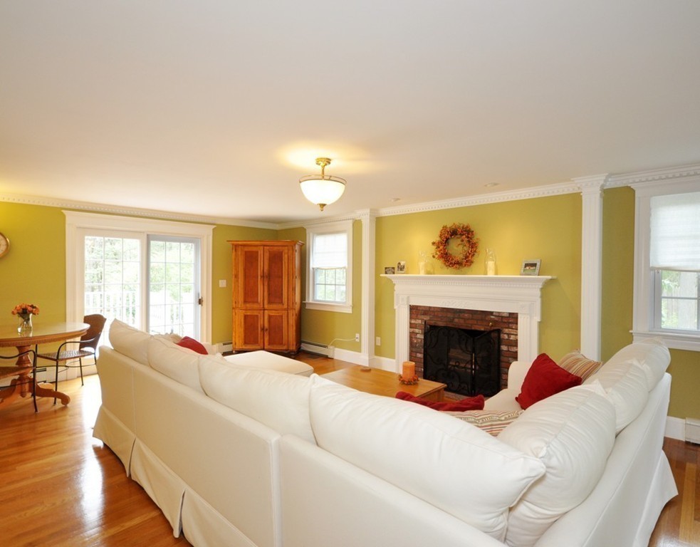 353 Hayward Mill Road Concord, MA 01742 - Photo 2 of 21 Gallery Image 2