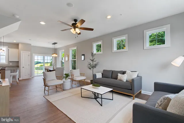 $299,900 | 350 Avon Drive, Unit 270, Red Lion, PA 17356