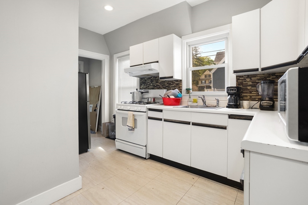 3 Walnut Street Wakefield, MA 01880 - Photo 16 of 28