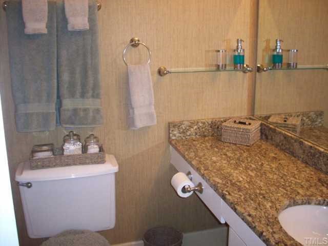 4717 Edwards Mill Road, Unit E Raleigh, NC 27612 - Photo 9 of 11 Gallery Image 9