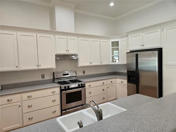 $3,400 | 6714 Southwest 40 Terrace, Gainesville, FL 32608