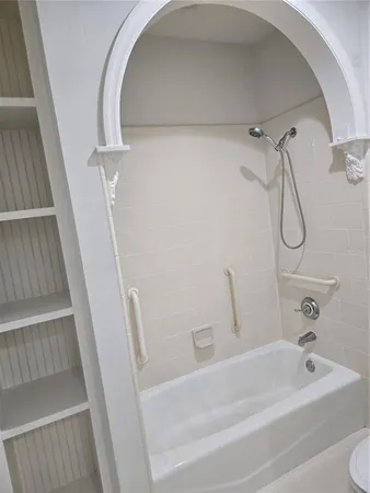 $3,400 | 6714 Southwest 40 Terrace, Gainesville, FL 32608