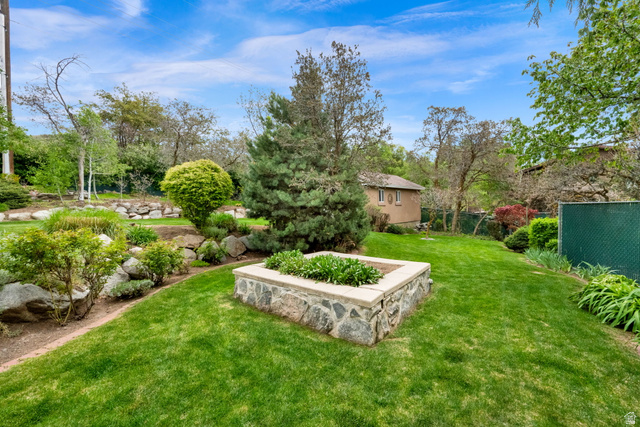 1506 Lakeview Drive Bountiful, UT 84010 - Photo 41 of 58 View of yard
