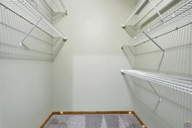 $250,000 | 2828 Kelly Drive, Manhattan, KS 66502