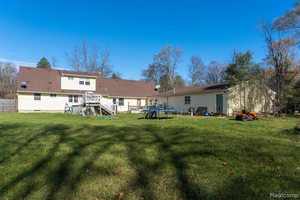 8477 Coldwater Road Flushing, MI 48433 - Photo 2 of 53
