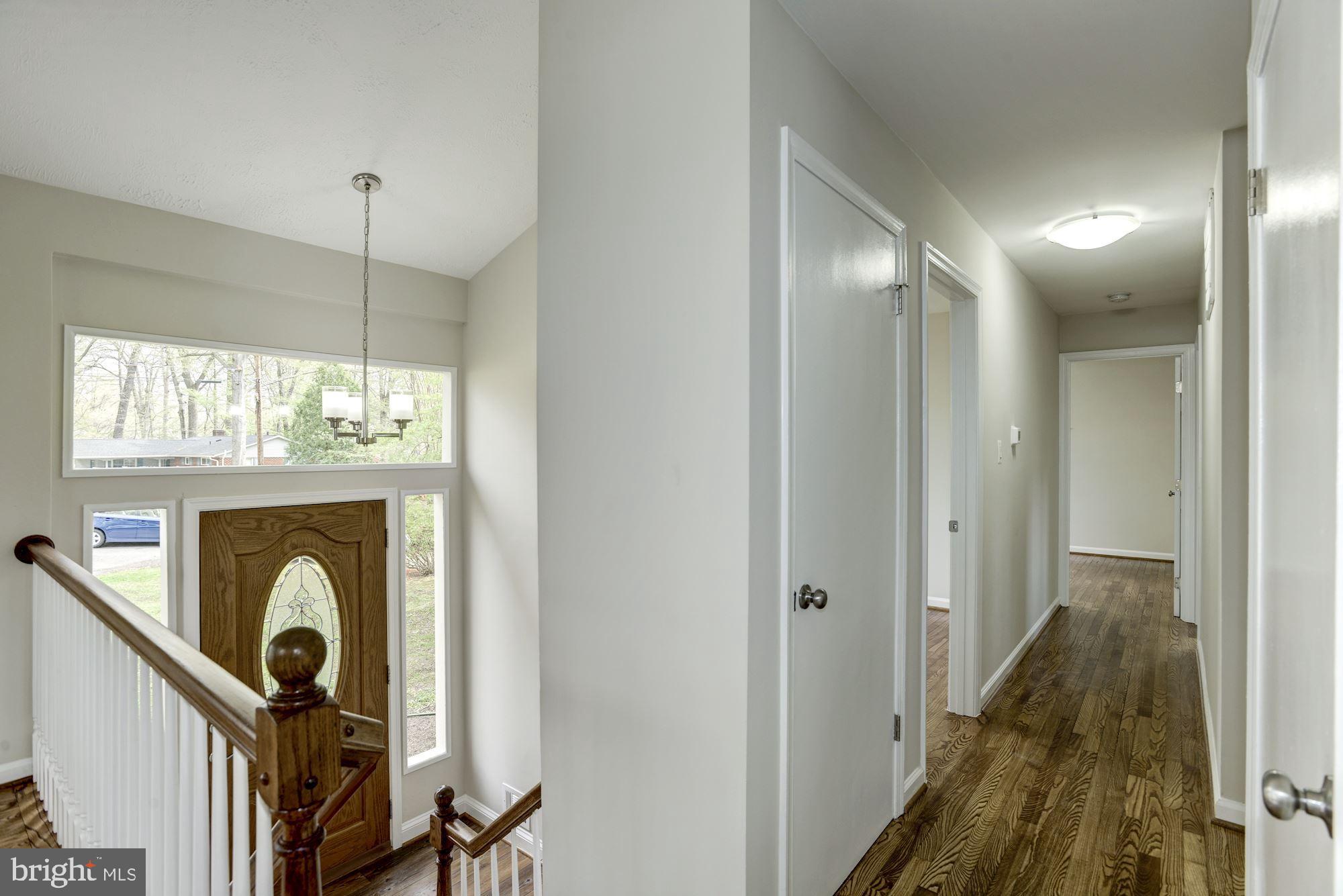 8820 Trafalgar Court Springfield, VA 22151 - Photo 13 of 51 Foyer to Upper LVL