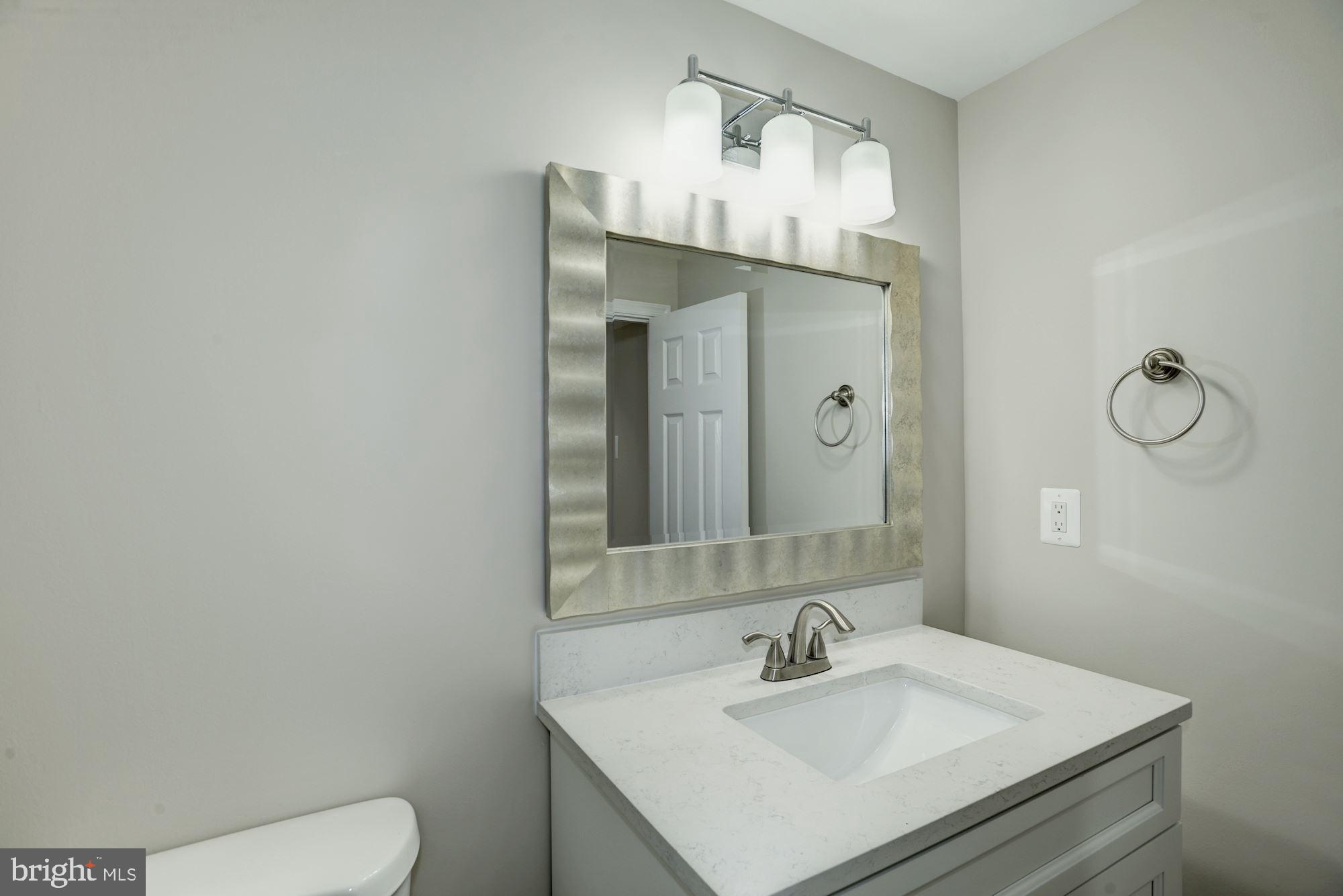 8820 Trafalgar Court Springfield, VA 22151 - Photo 43 of 51 LLVL Bath