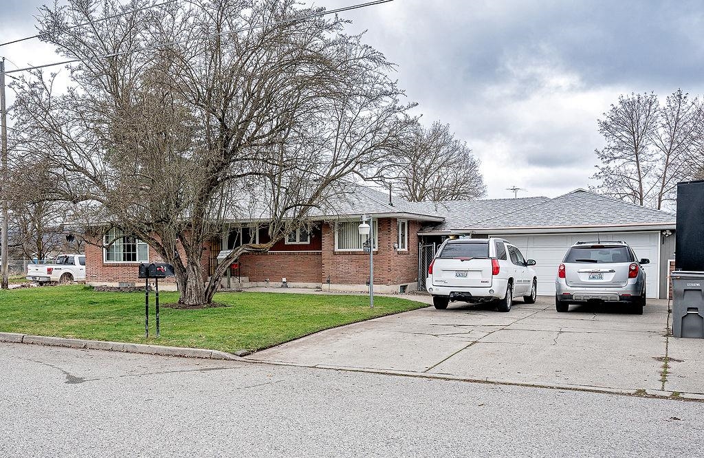 707 North Best Road Spokane Valley, WA 99216 - Photo 2 of 39 Gallery Image 2