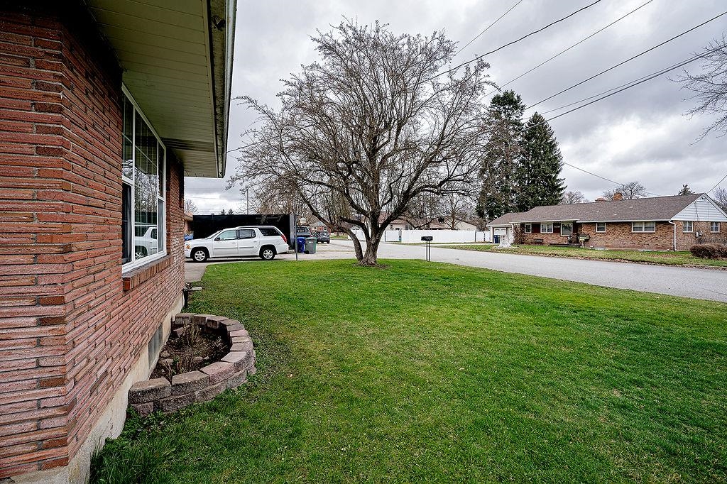 707 North Best Road Spokane Valley, WA 99216 - Photo 4 of 39 Gallery Image 4