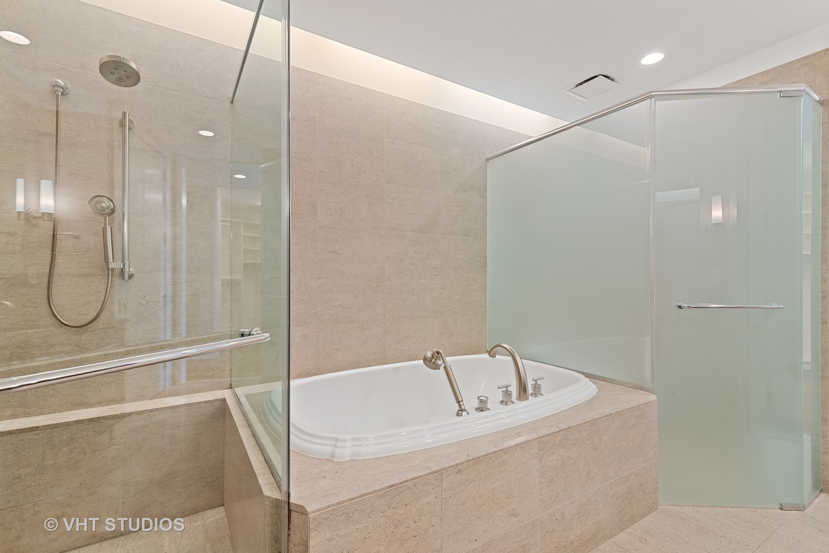 401 North Wabash Avenue, Unit 84A Chicago, IL 60611 - Photo 25 of 41 Gallery Image 25