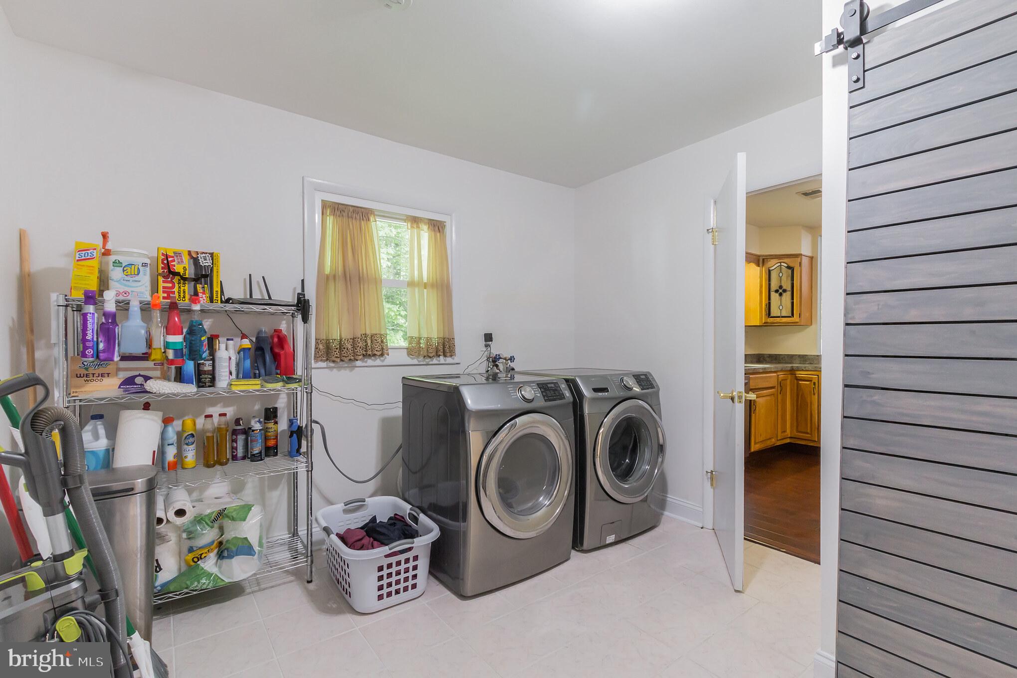 2210 Dairy Farm Road Odenton, MD 21113 - Photo 24 of 27 laundry / mudroom area