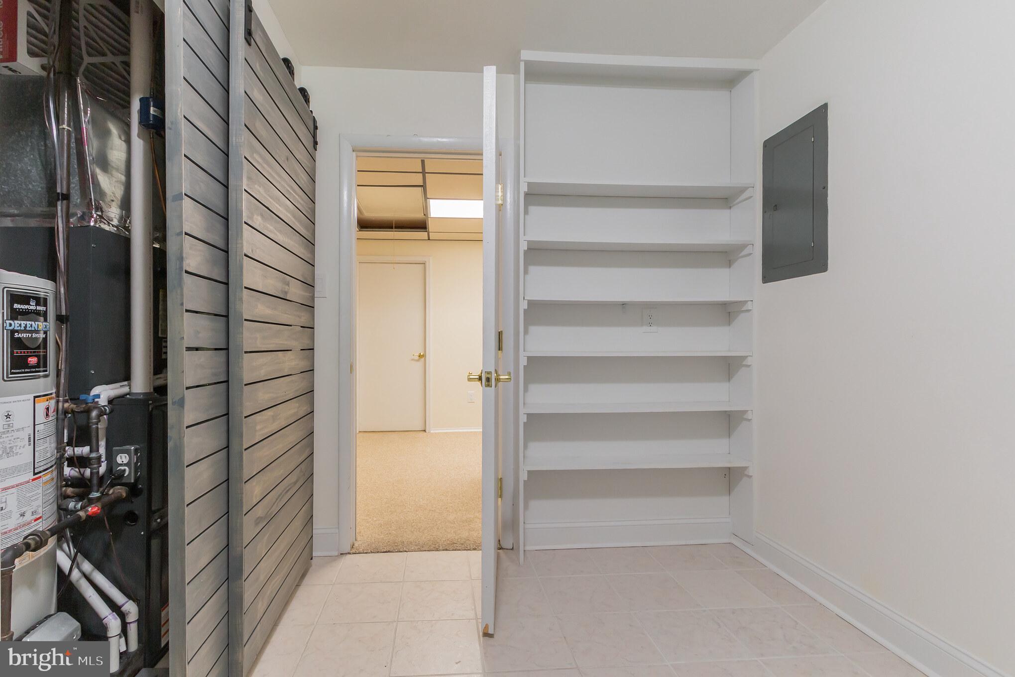 2210 Dairy Farm Road Odenton, MD 21113 - Photo 25 of 27 Laundry / mudroom area