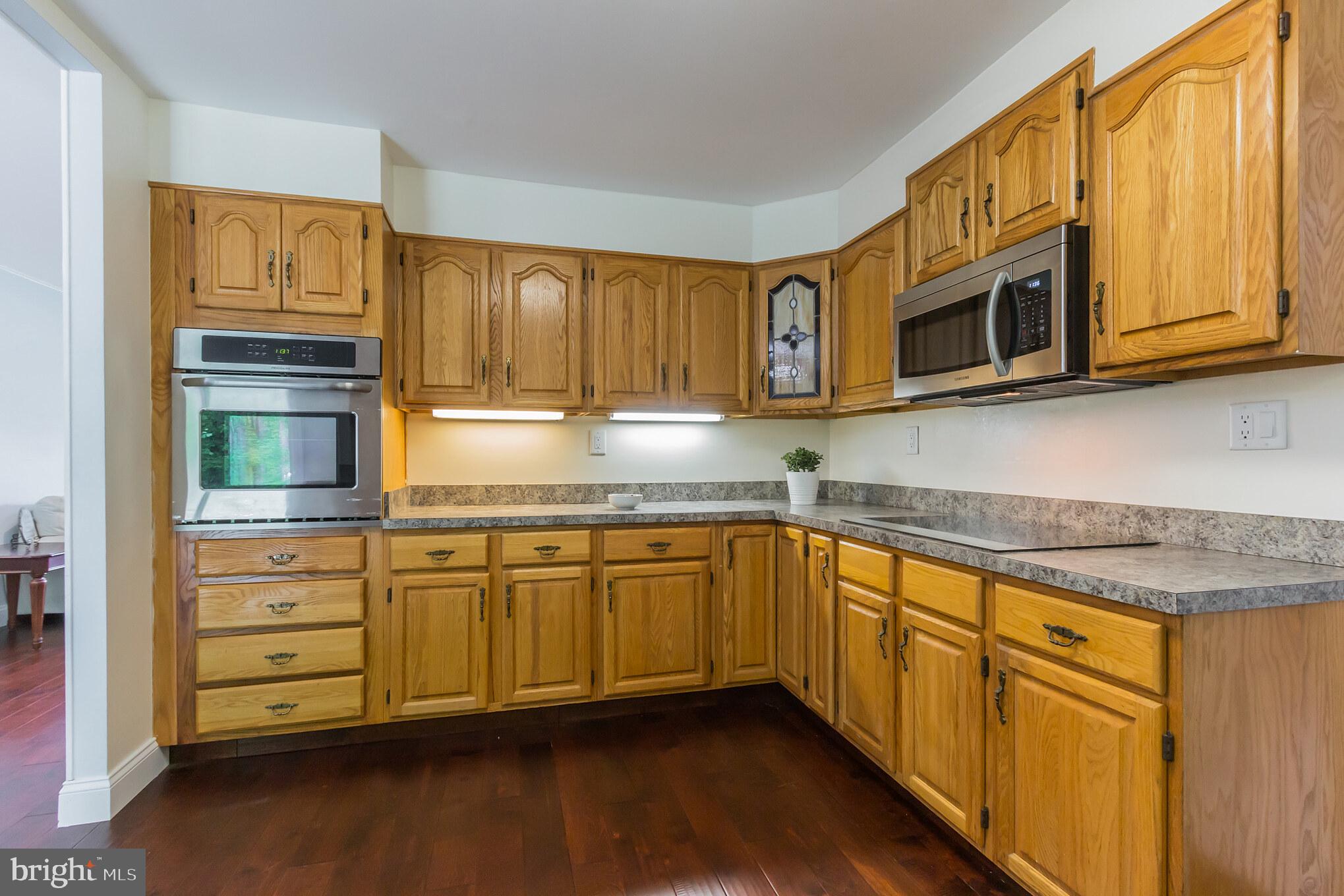 2210 Dairy Farm Road Odenton, MD 21113 - Photo 9 of 27 Stainloess steel appliances