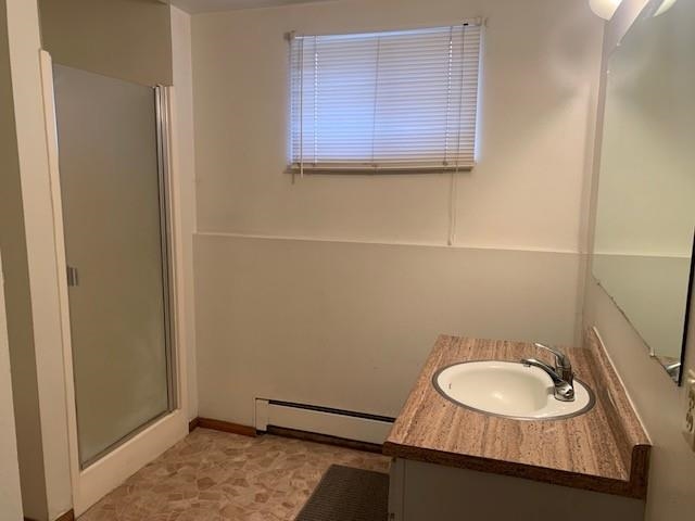 581-22 22 1/2 Road Grand Junction, CO 81507 - Photo 12 of 26 a bathroom with a sink and a mirror