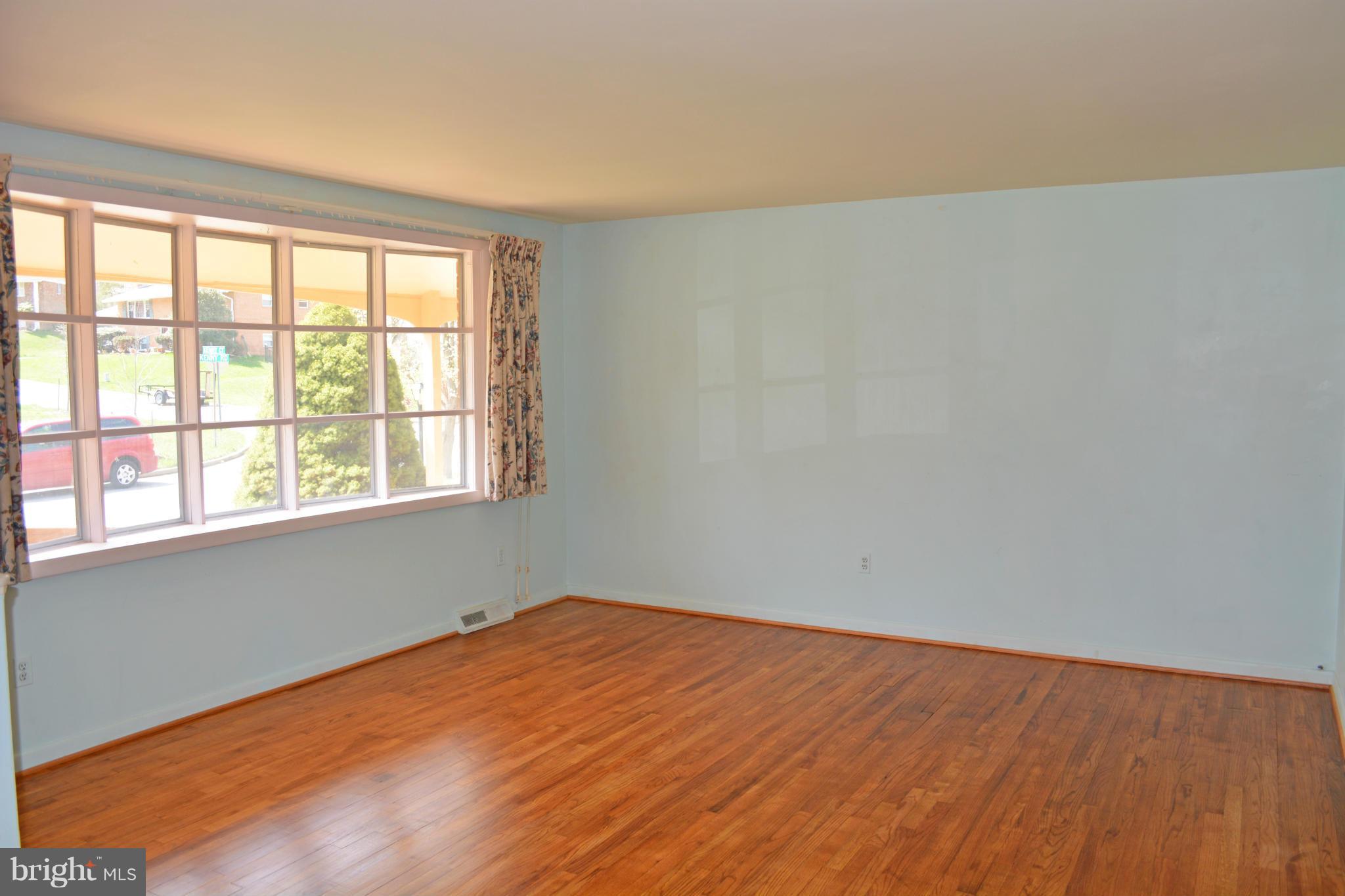 16126 Kenny Road Laurel, MD 20707 - Photo 3 of 16 Living Room, View 2